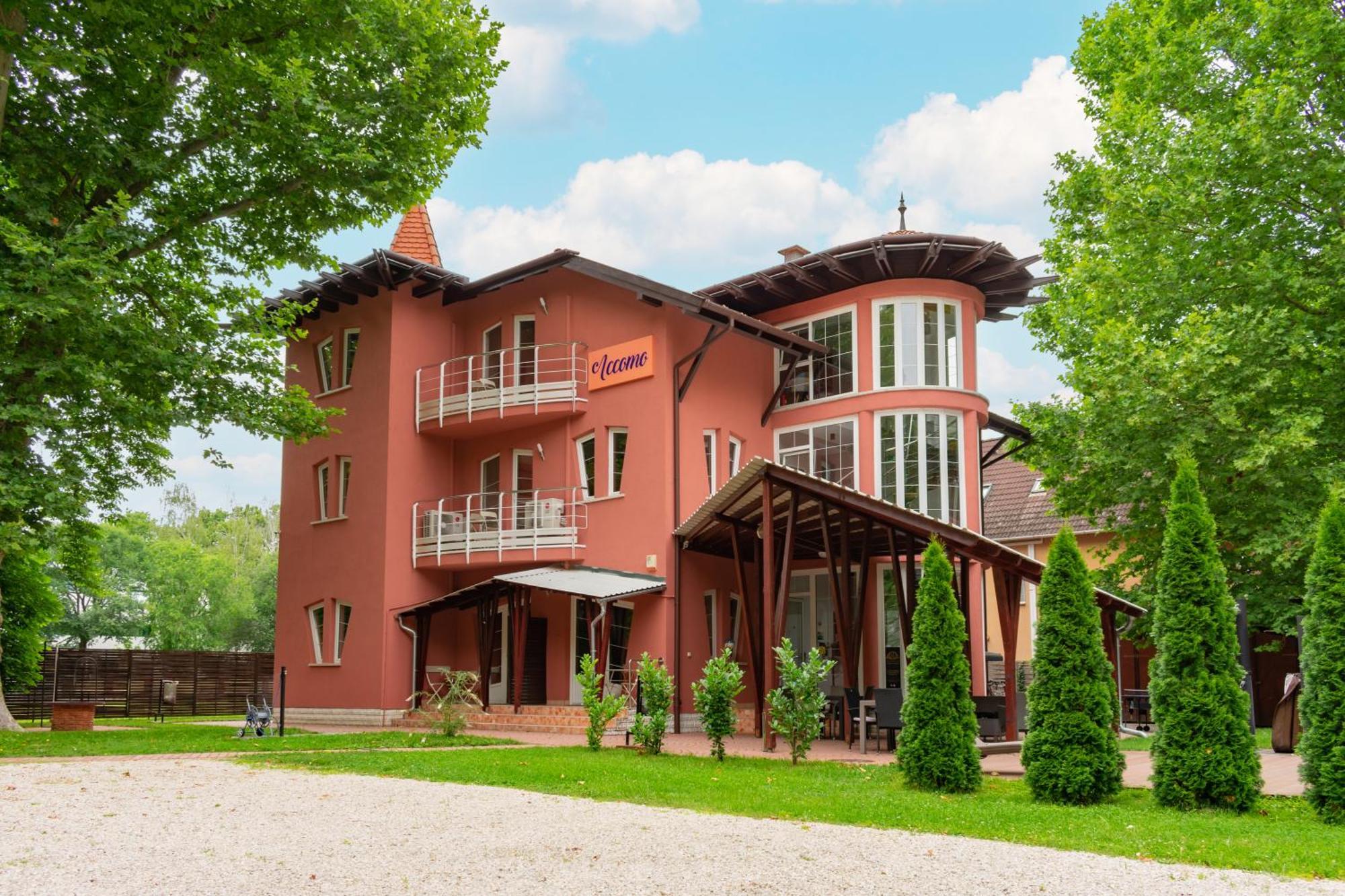 Accomo Apartmanhaz Siofok Exterior photo